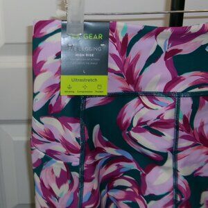 NWT Tek Gear Teal Foliage 7/8 Length Pants Lg